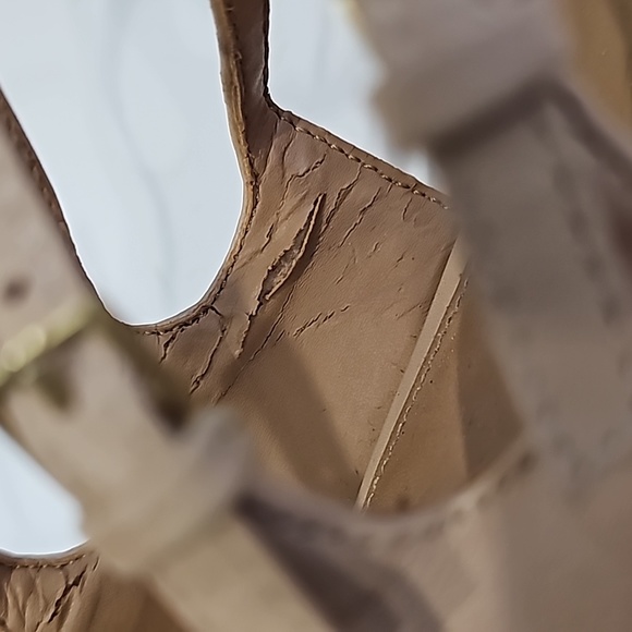 Calvin Klein Caz Cow Silk Sandstorm Beige Leather Open Toe Strappy Sandal Size 9 - Picture 11 of 12